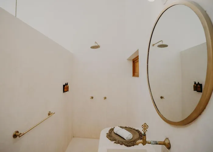 Hotel Ether