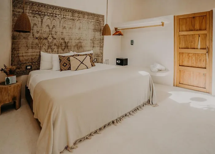 Ether Hotel